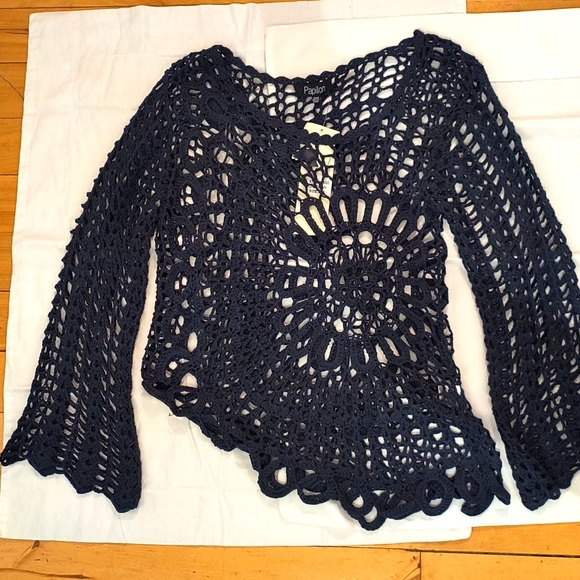 NWT PAPILLON navy macrame asymmetrical pullover top with bell sleeves - Picture 2 of 8